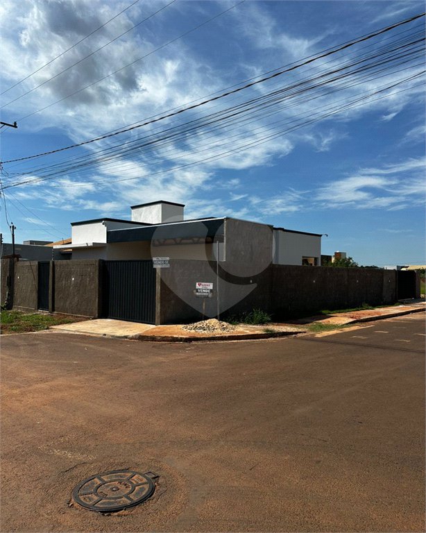 Casa à venda com 3 quartos, sendo 1 suíte,  em Flanboyant Residencial Park, Ponta Porã, MS