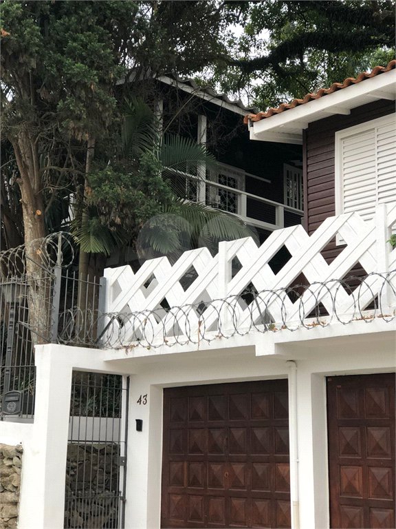 Sobrado à venda com 5 quartos, sendo 1 suíte,  em Tremembé, São Paulo, SP