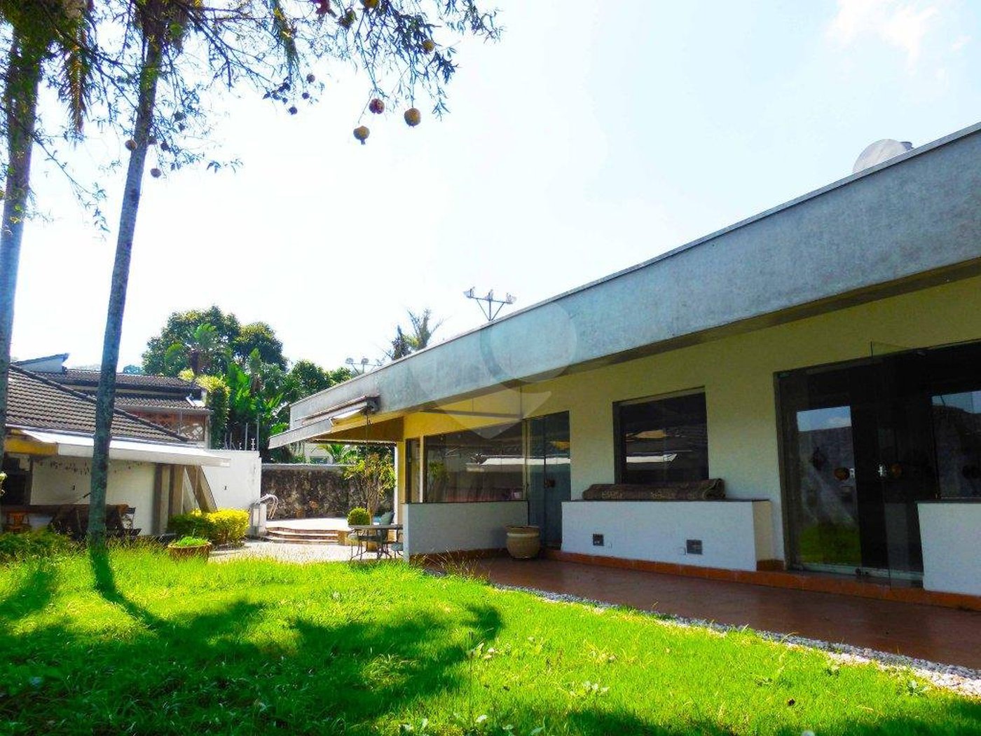 Sobrado à venda ou para alugar com 4 quartos, sendo 1 suíte, em Alto da Boa Vista, São Paulo, SP