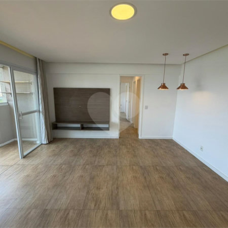 Apartamento à venda com 3 quartos, sendo 1 suíte, em Jardim Aeroporto, São Paulo, SP