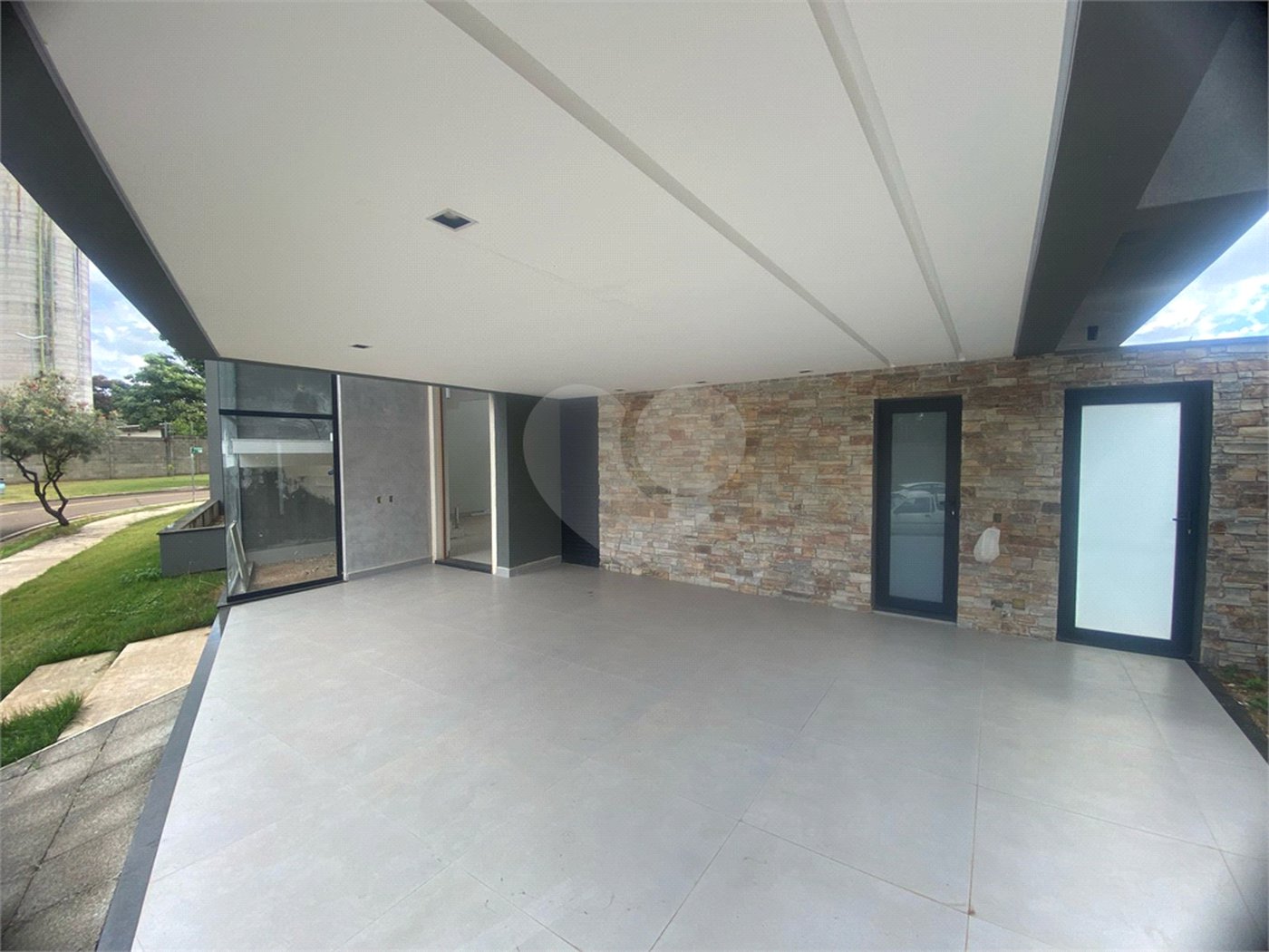 Casa à Venda no Condomínio Damha III