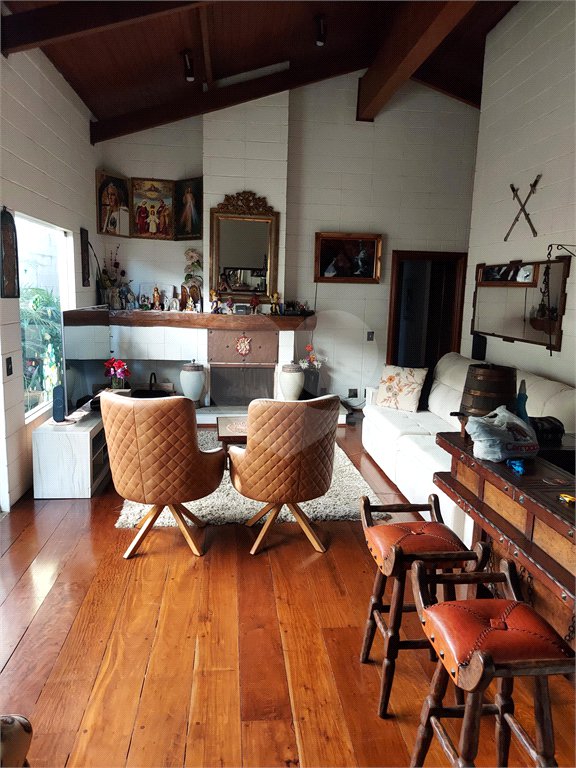 Casa à venda com 3 quartos, sendo 1 suíte, em Jardim Leonor, São Paulo, SP