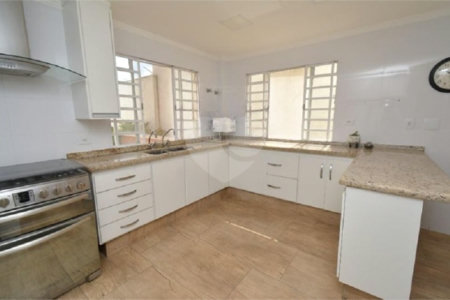 Casa à venda com 5 quartos, sendo 2 suítes, em Vila Galvão, Guarulhos, SP