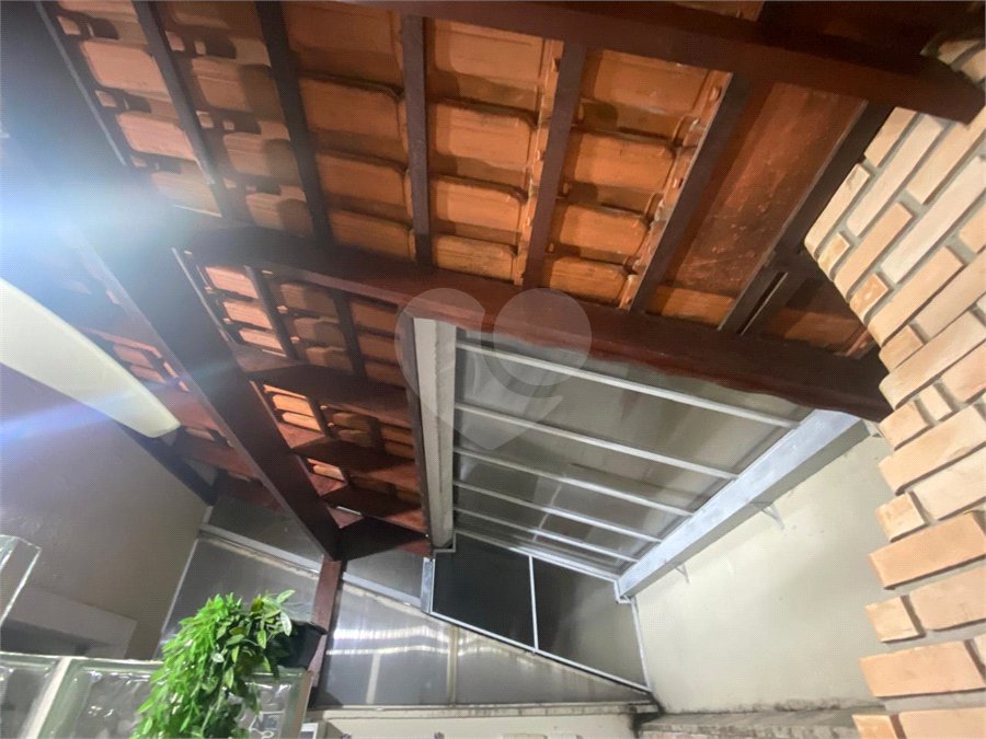 Casa à venda com 3 quartos, sendo 1 suíte, no condomínio Village Millano, Mogi das Cruzes - SP