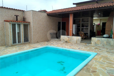 Casa à venda com 3 quartos, sendo 2 suítes,  em Vila Suissa, Mogi das Cruzes, SP