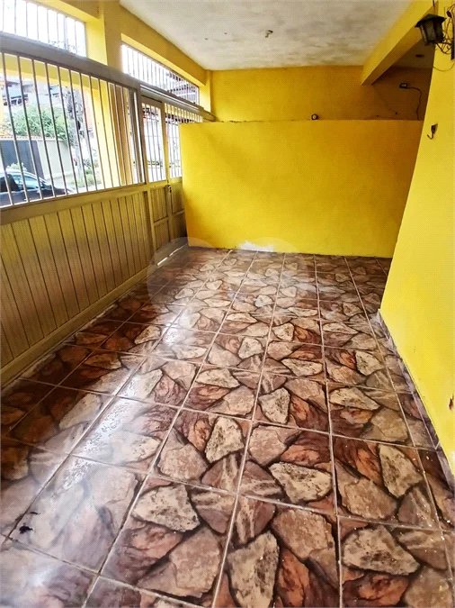 CASA Á VENDA EM SANTÍSSIMO ,ESTRADA DA POSSE ..