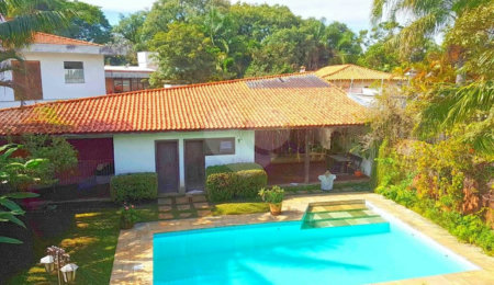 Sobrado à venda com 4 quartos, sendo 2 suítes, em Alto da Boa Vista, São Paulo, SP