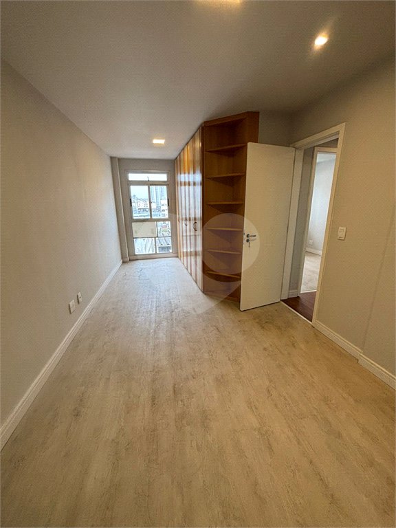 Apartamento à venda com 3 quartos, sendo 2 suítes, em Rio Comprido, Rio de Janeiro, RJ