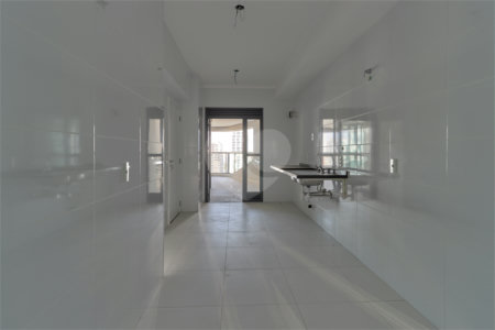 Apartamento à venda com 4 suítes em Chácara Santo Antônio, São Paulo, SP