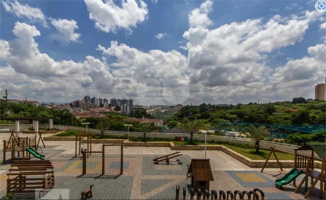 Casa à venda com 3 quartos, sendo 2 suítes, no condomínio Paulistano 2ª Fase, São Paulo - SP