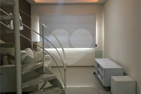 Casa à venda com 5 quartos, sendo 3 suítes, no condomínio Mansões da Prata, Rio de Janeiro - RJ