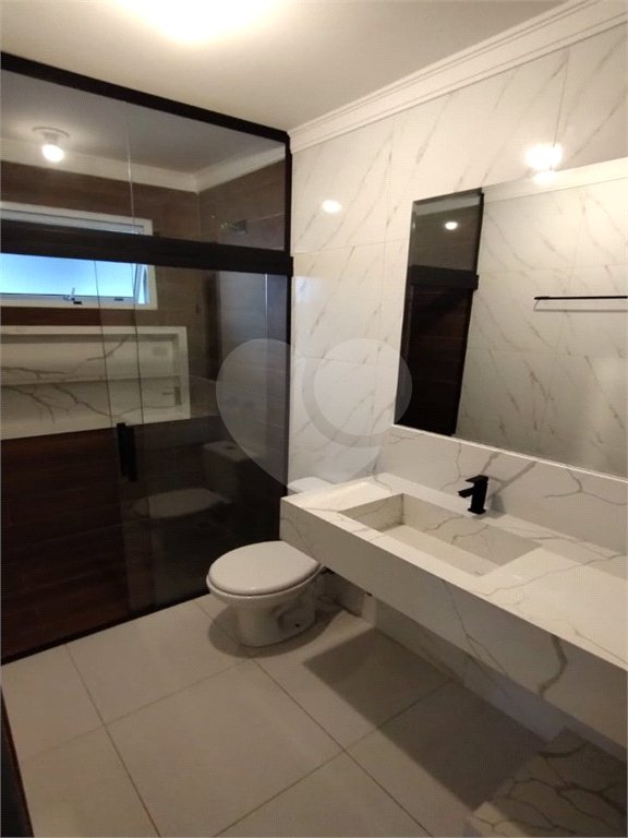 Casa à venda com 3 quartos, sendo 1 suíte, no condomínio Rio das Pedras, Salto - SP