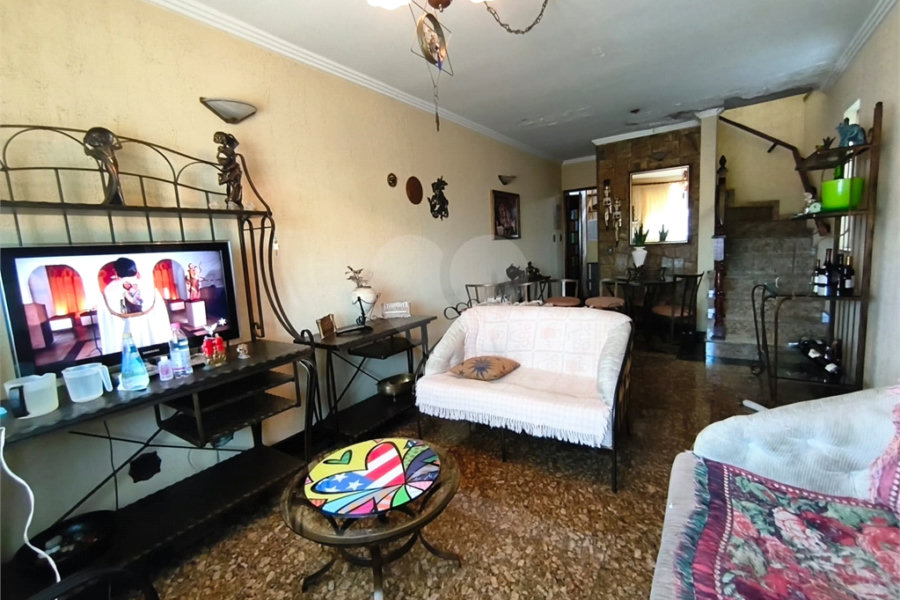 Sobrado à venda com 3 quartos, sendo 1 suíte, em Tremembé, São Paulo, SP