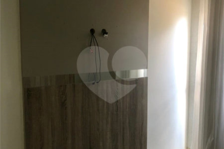 Casa à venda ou para alugar com 4 quartos, sendo 1 suíte, no condomínio Village Jardim Versailles, Jundiaí - SP