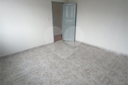 Sobrado para alugar com 2 quartos em Campo Grande, Rio de Janeiro, RJ