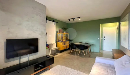 Apartamento à venda com 3 quartos, sendo 1 suíte,  em Vila Madalena, São Paulo, SP