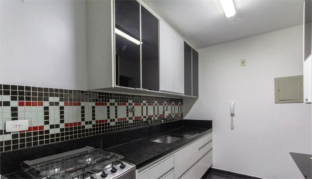 Cobertura à venda com 4 quartos, sendo 1 suíte,  em Jardim Londrina, São Paulo, SP