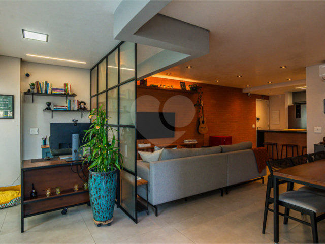 Apartamento à venda com 2 quartos, sendo 1 suíte,  em Chácara Santo Antônio (zona Sul), São Paulo, SP