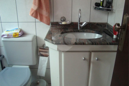 Sobrado à venda com 3 suítes em Vila Vitório Mazzei, São Paulo, SP