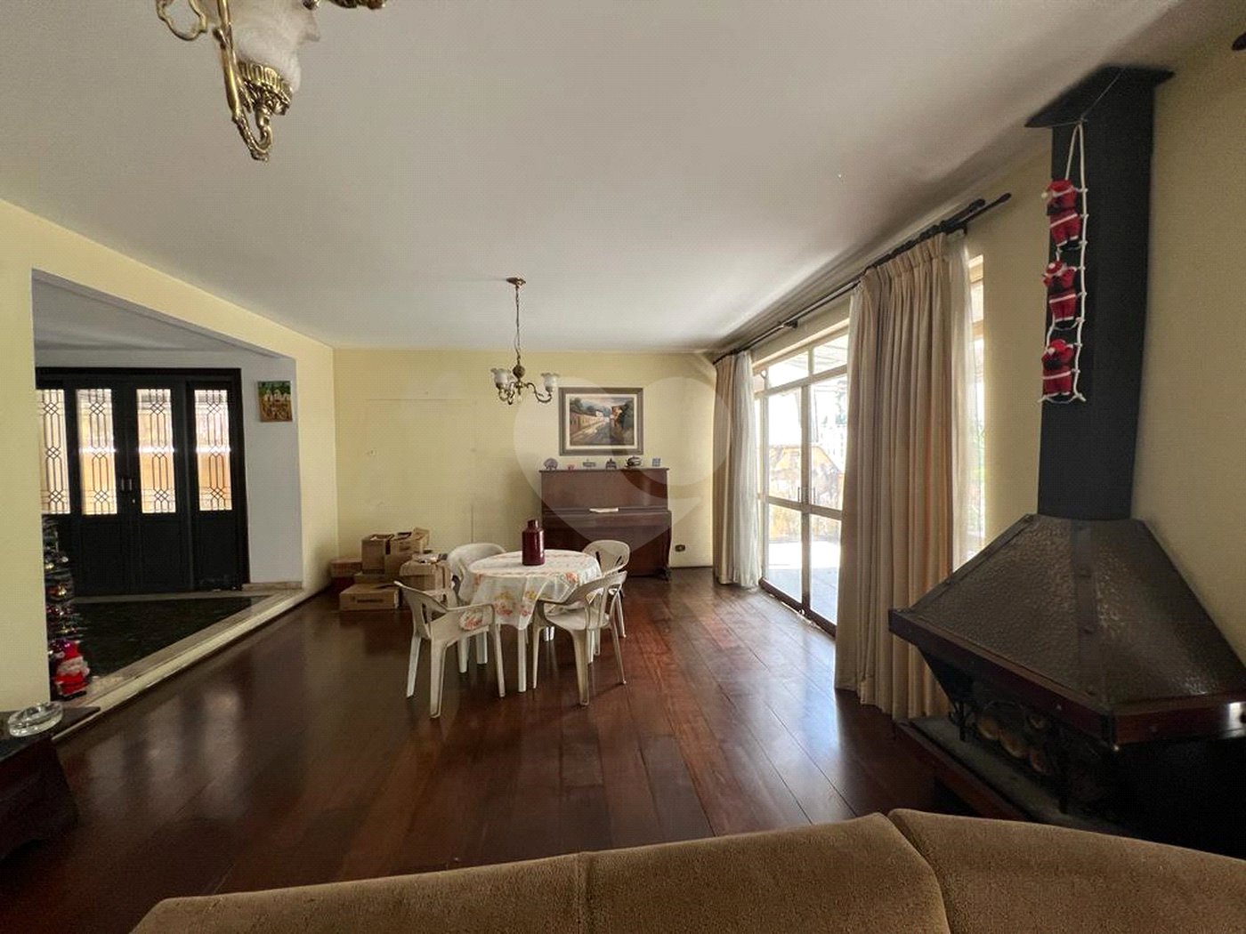 Casa à venda com 4 quartos, sendo 1 suíte, em Jardim das Vertentes, São Paulo, SP