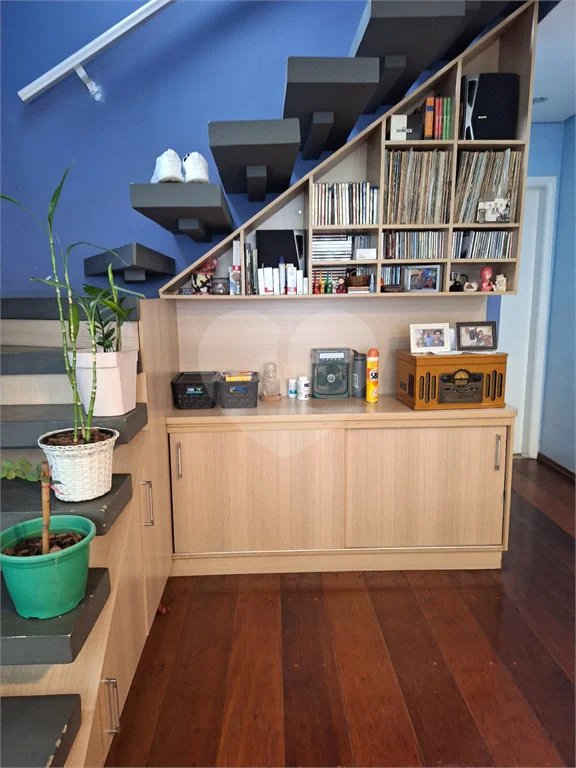 Sobrado à venda com 3 quartos, sendo 1 suíte, em Vila Irmãos Arnoni, São Paulo, SP