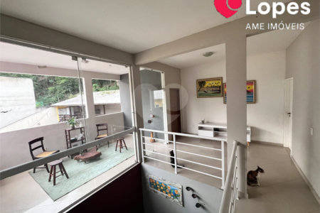 Casa à venda com 4 quartos, sendo 3 suítes, no condomínio Fazenda Cantagalo, Rio de Janeiro - RJ