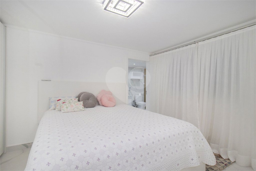 Casa à venda com 4 suítes no condomínio Conde D Eu, São Paulo - SP