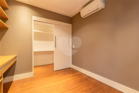 Casa à venda com 4 suítes no condomínio Las Cumbres, São Paulo - SP