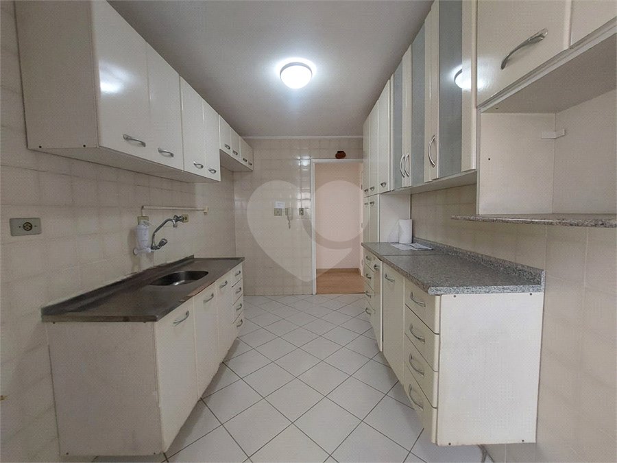 Apartamento à venda com 3 quartos em Vila Ipojuca, São Paulo, SP