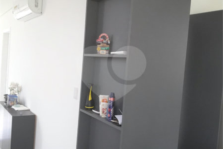 Casa à venda com 3 suítes em Moinho Velho, Cotia, SP