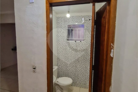 Sobrado à venda com 2 quartos no Centro, Pinhalzinho, SP