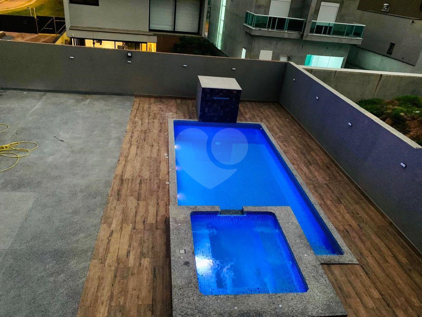 Casa à venda com 4 quartos, sendo 2 suítes,  no condomínio Aruã Brisas Ii, Mogi das Cruzes - SP