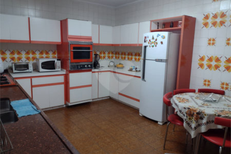 Sobrado à venda com 2 quartos em Campo Belo, São Paulo, SP