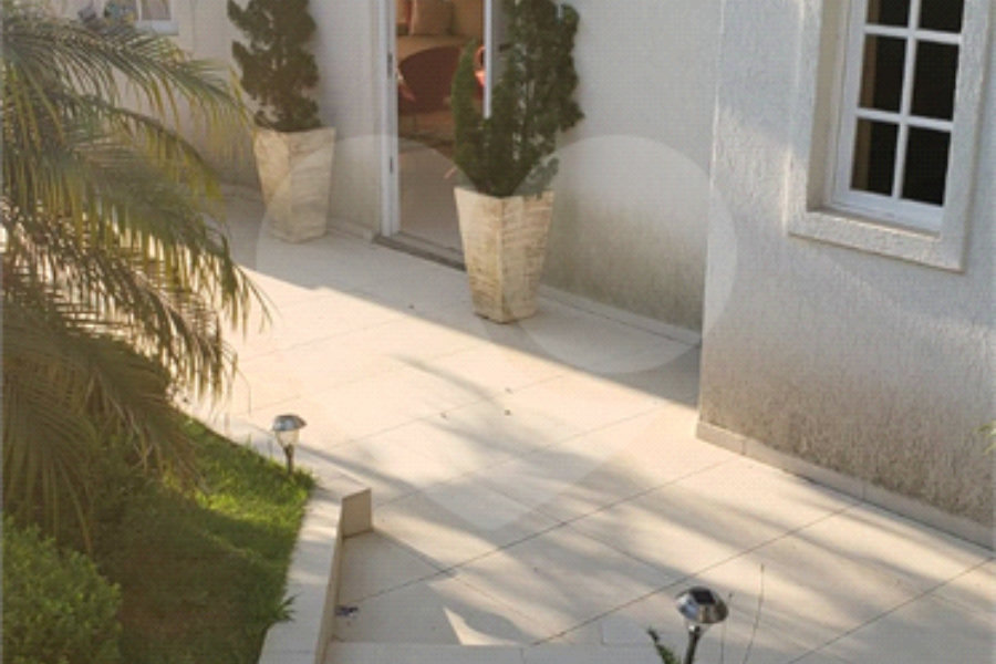 Casa à venda com 4 suítes em Pirucaia, Mairiporã, SP