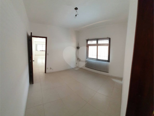 Sobrado à venda com 3 quartos, sendo 1 suíte,  em Chácara Santo Antônio (zona Sul), São Paulo, SP