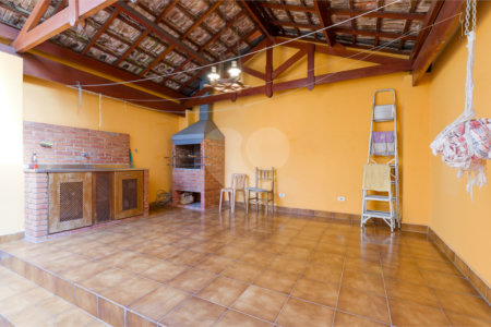 Casa à venda com 3 quartos, sendo 1 suíte,  em Campo Belo, São Paulo, SP