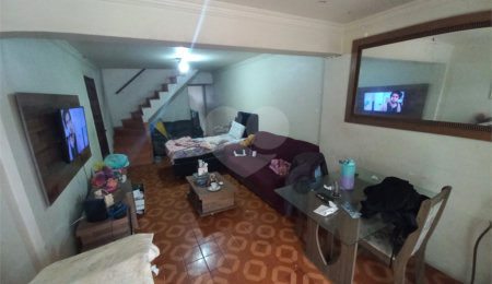 Sobrado à venda com 3 quartos, sendo 1 suíte, em Jardim Helga, São Paulo, SP