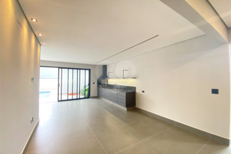 Casa à venda com 3 suítes no condomínio Portal dos Bandeirantes, Salto - SP