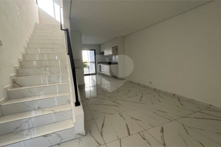 Sobrado à venda ou para alugar com 3 quartos, sendo 1 suíte, em Jardim dos Pinheiros, Atibaia, SP