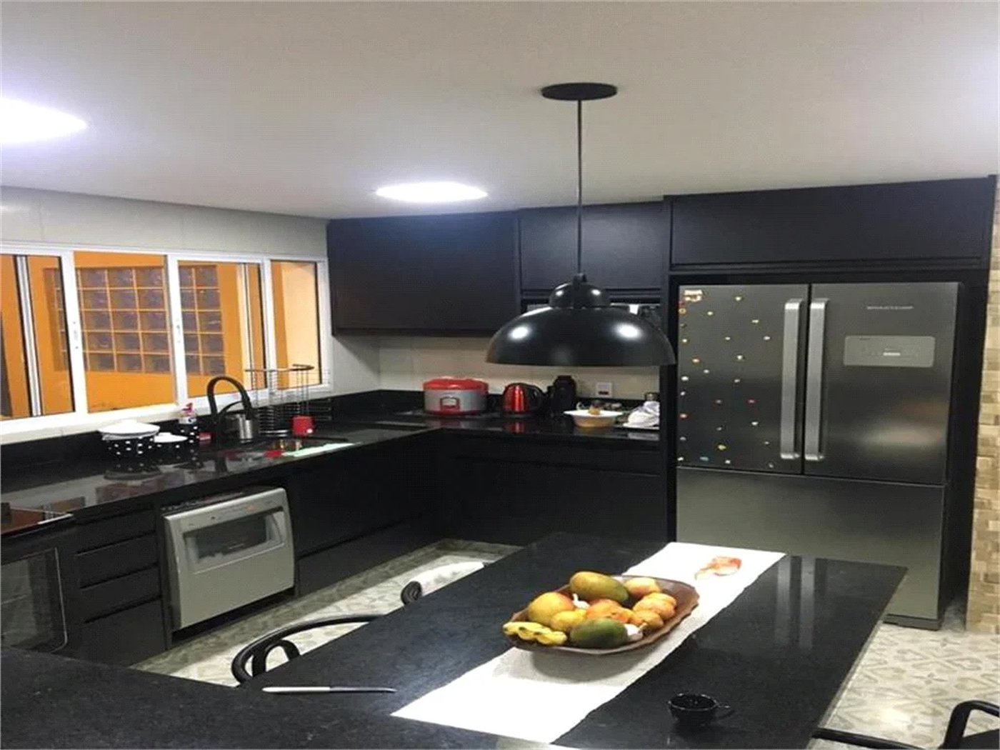 Casa à venda com 4 quartos, sendo 2 suítes, em Jardim Samara, São Paulo, SP