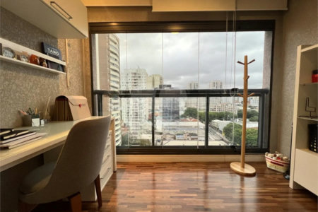 Apartamento à venda com 2 suítes em Vila Romana, São Paulo, SP