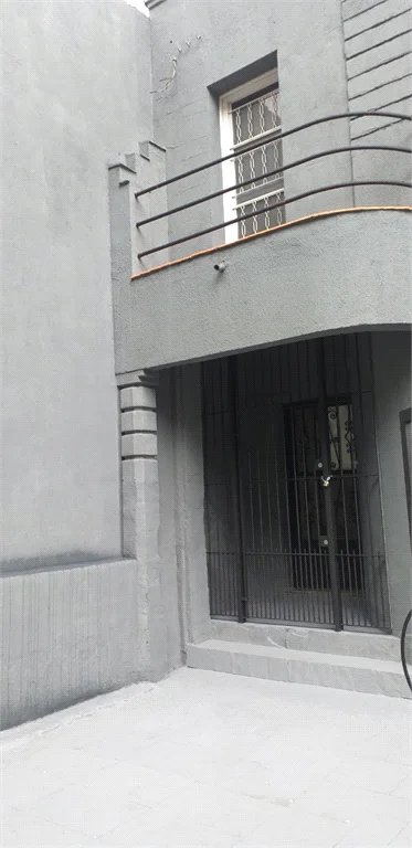 Sobrado à venda ou para alugar com 4 quartos em Água Branca, São Paulo, SP
