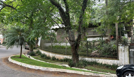 Casa à venda com 3 quartos, sendo 1 suíte,  em Jardim Marajoara, São Paulo, SP