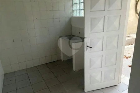 Sobrado à venda com 3 quartos em Jardim Arpoador, São Paulo, SP