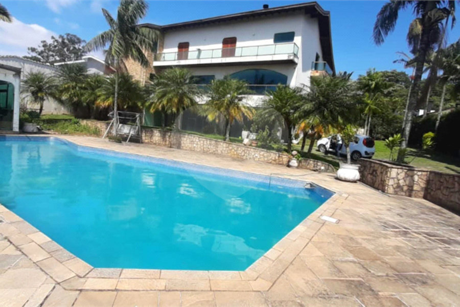 Casa à venda com 4 suítes no condomínio Parque Imperial da Cantareira, Mairiporã - SP