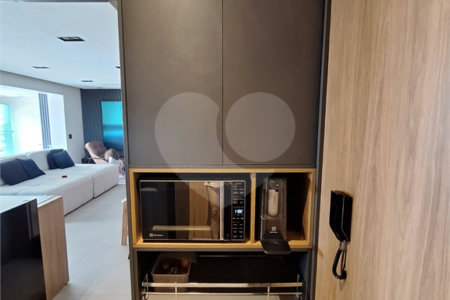 Apartamento à venda com 4 quartos, sendo 2 suítes,  em Vila Anastácio, São Paulo, SP