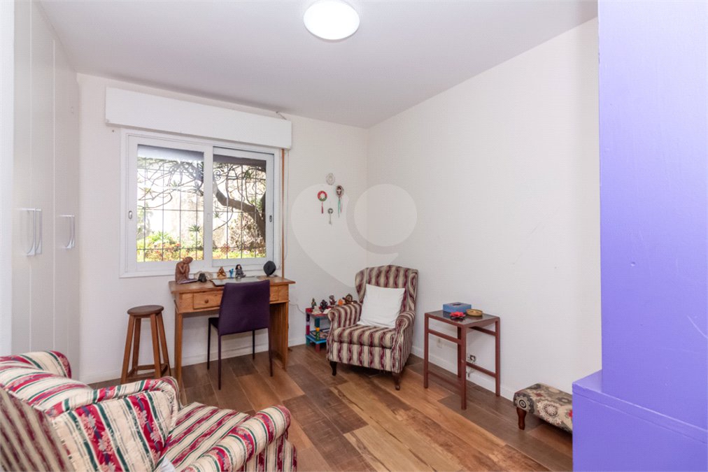 Casa à venda com 4 quartos, sendo 2 suítes, em Chácara Flora, São Paulo, SP