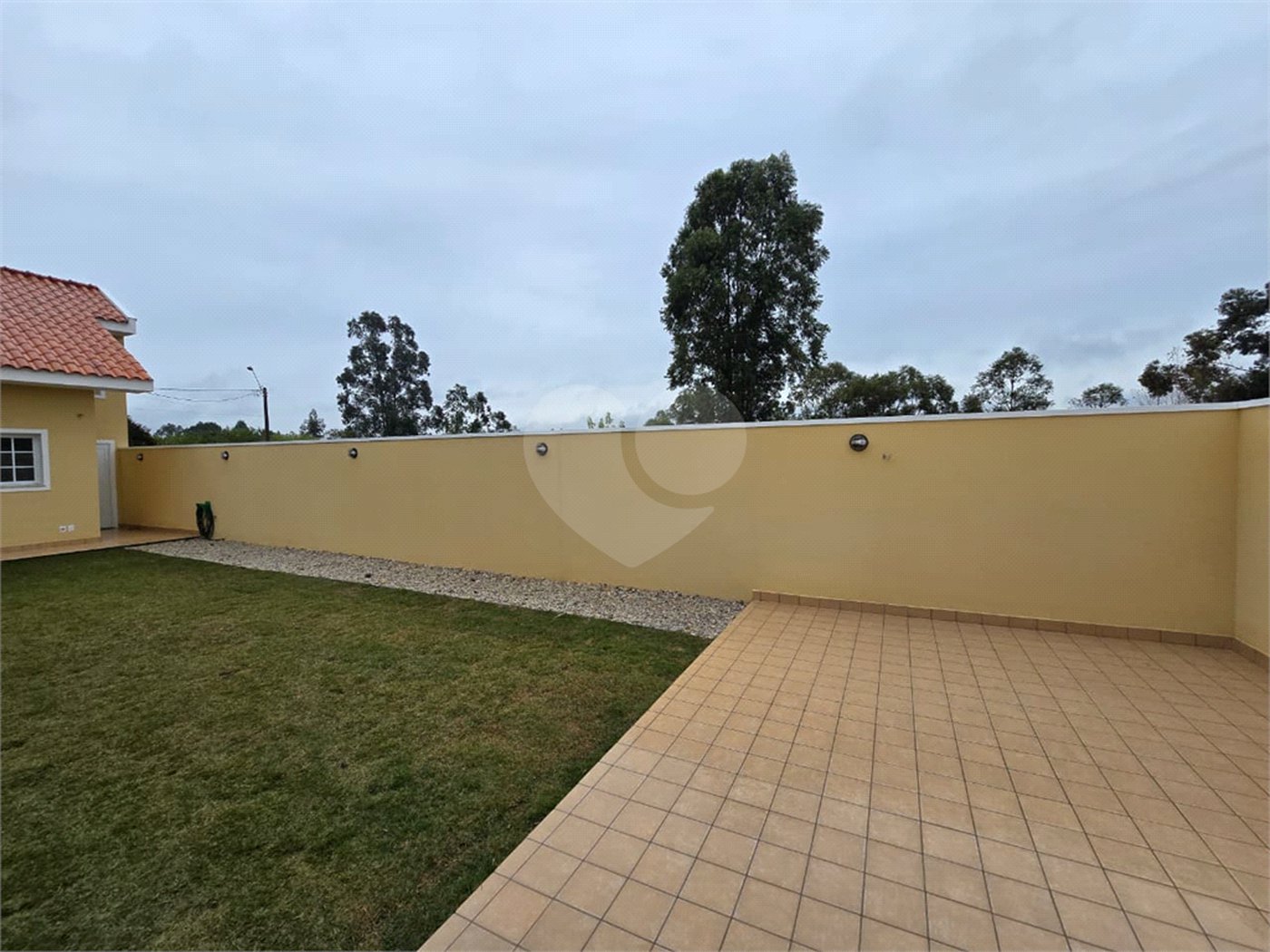 Casa à venda com 3 quartos, sendo 1 suíte,  no condomínio Golden Ville, Itapetininga - SP