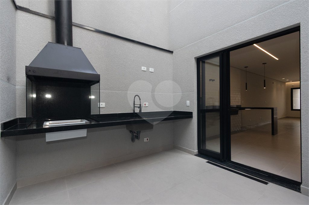 Sobrado à venda com 3 quartos, sendo 1 suíte, em Vila Gumercindo, São Paulo, SP