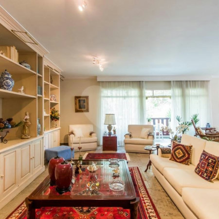Casa à venda com 5 quartos, sendo 3 suítes, em Alto da Boa Vista, São Paulo, SP